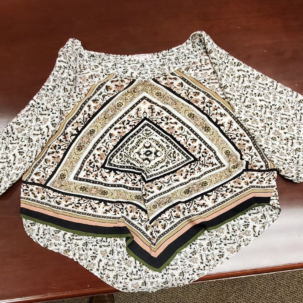 Woman blouse